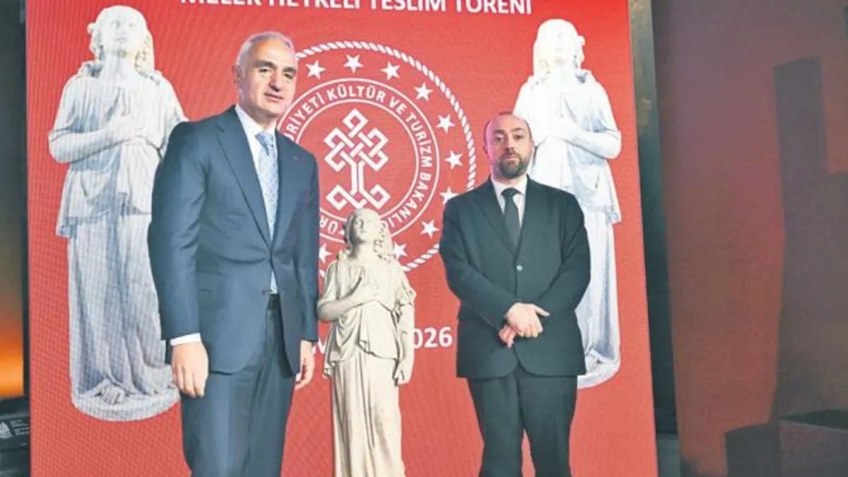Çalınan ‘Melek’ Heykeli Patrikhane’ye teslim edildi